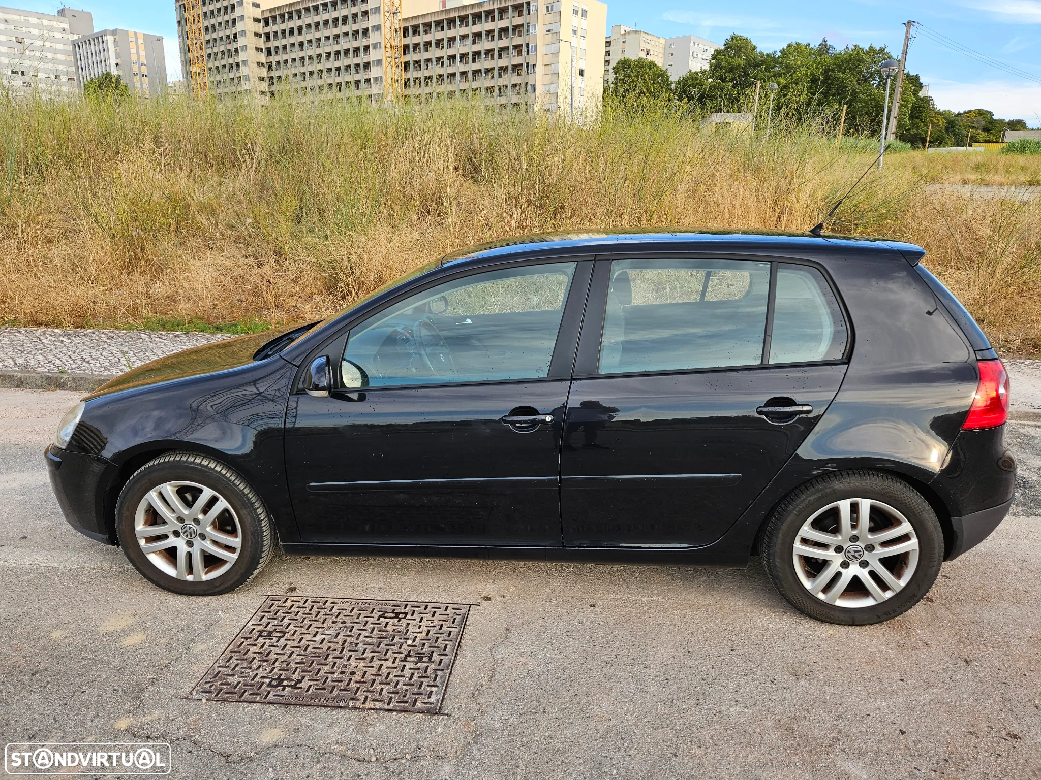 VW Golf 1.9 TDi BlueM. Confortline - 11