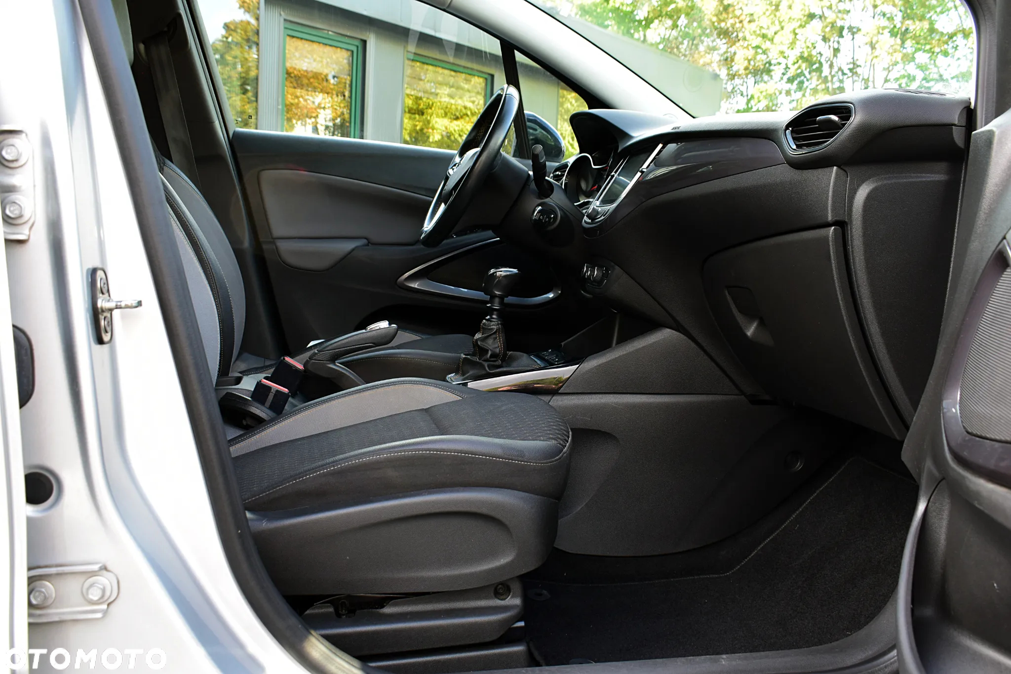 Opel Crossland X 1.2 T Enjoy S&S - 8