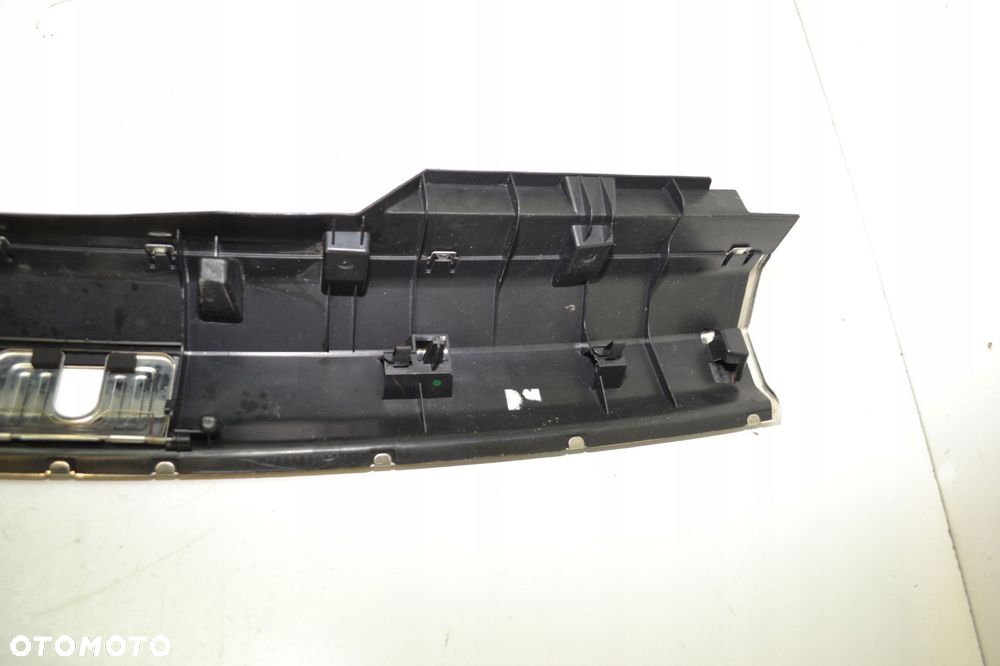 OSŁONA PROGU BAGAŻNIKA 8K9864483A AUDI A4 B8 KOMBI - 5