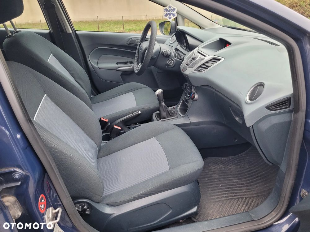 Ford Fiesta - 10