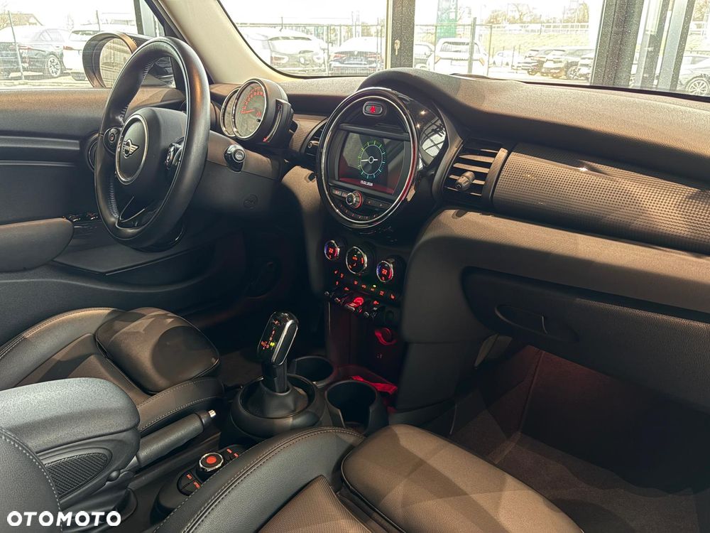 MINI Cooper Classic Trim - 20