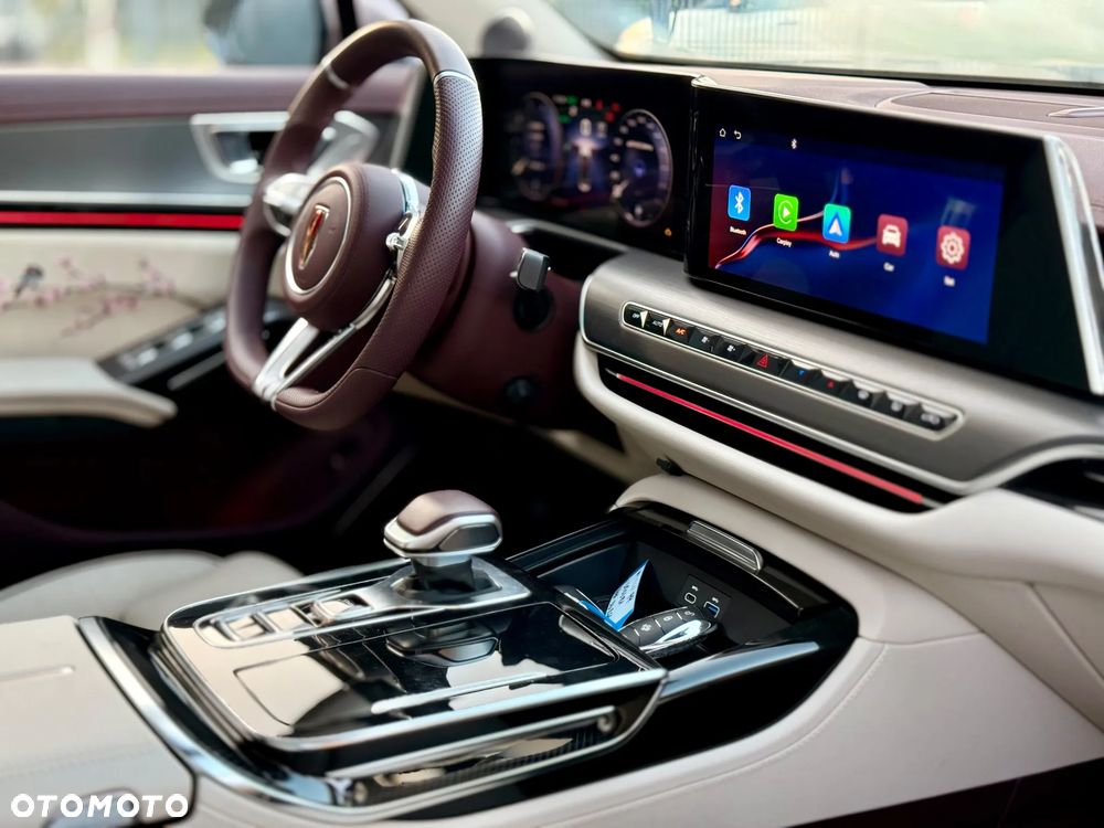 Hongqi H9 - 15