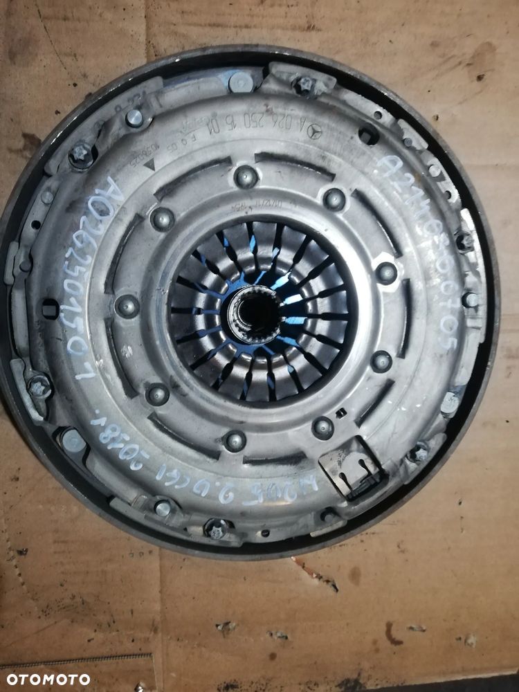 SPRZĘGŁO KOMPLET DWUMAS MERCEDES W205 A0262501501