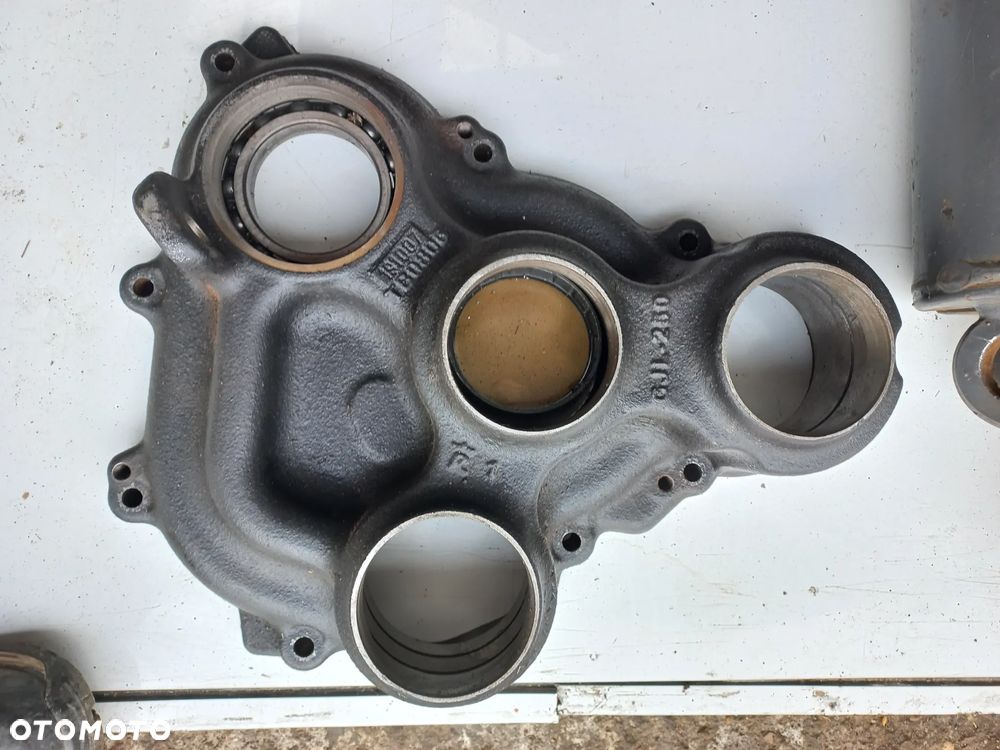 Części Agco Valtra,Massey,Fendt Obudowa PTO M934152220300,koło zębate,ACV079246A,SIŁOWNIK TUZA,OGNIBENE,ACV3867420,ACX2728610,4293088M1,CZUJNIK PALIWA,ACX2728590,10911060,0046106100000,934152221020,przekładnia czołowa,filtr kabinowy,acw2380980.acw1481500,chłodnica wody,ACV0303150. - 22