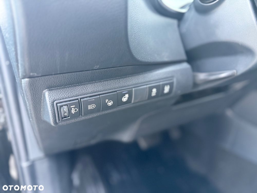 Toyota Corolla 1.8 Hybrid GPF Executive - 28