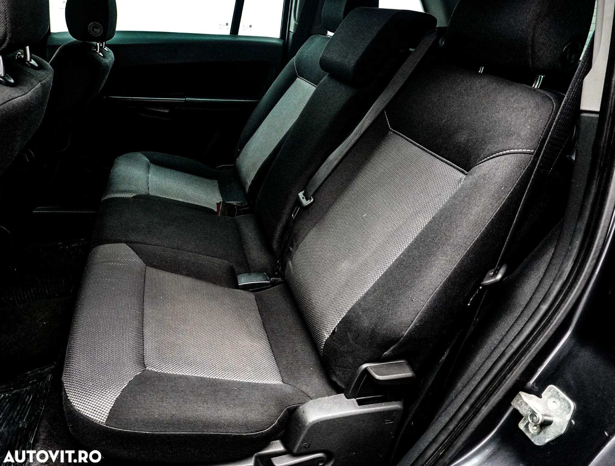 Opel Zafira 1.7 CDTI Essentia - 15