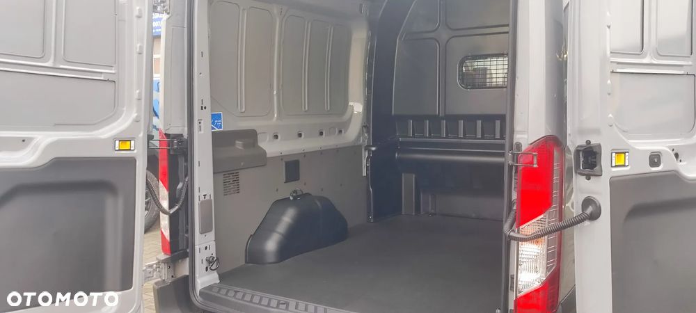 Ford Transit Bygadowy - 12