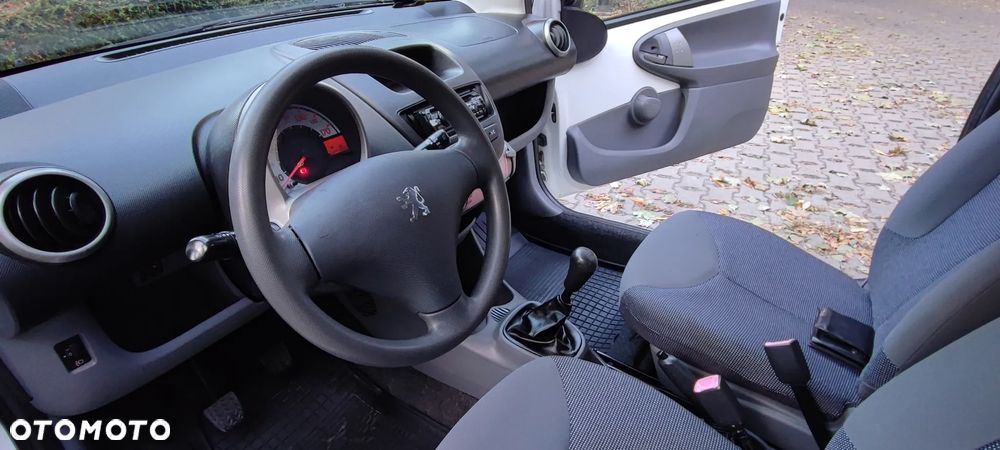 Peugeot 107 1.4 HDI Trendy - 10