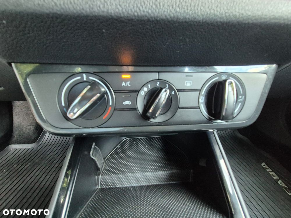 Skoda Fabia 1.0 TSI Ambition - 33