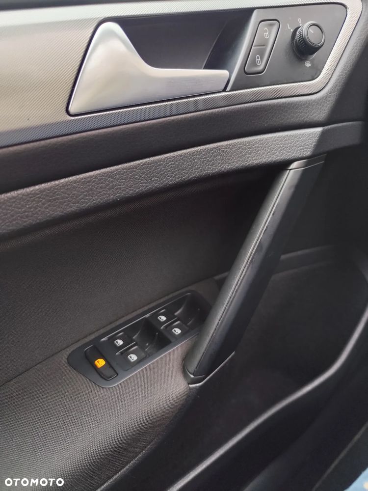 Volkswagen Golf 1.6 TDI (BlueMotion Technology) DSG Comfortline - 20