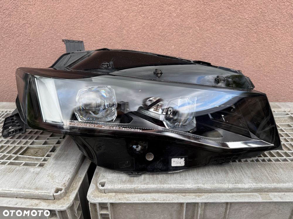 Lampa przednia PEUGEOT 508 II FULL LED PRAWA EUROPA ORYGINALNA VALEO