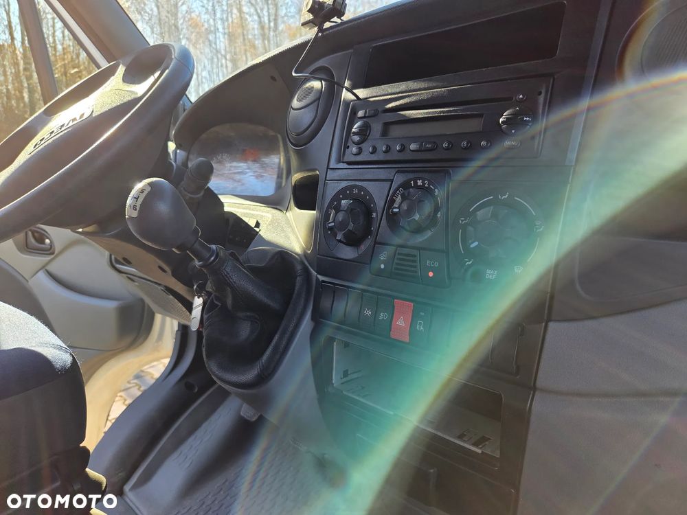 Iveco 40C18 winda 1000kg klima - 10