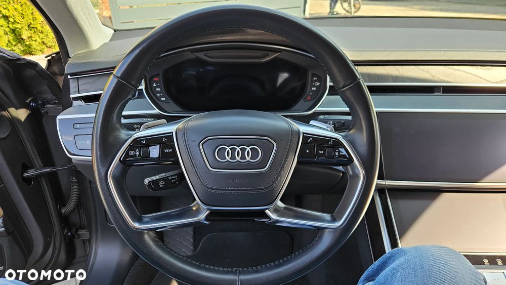 Audi A8 - 25