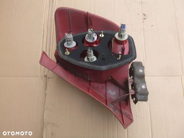 LAMPA LEWY TYŁ LEWA TYLNA HONDA CIVIC VII 3D HB - 10