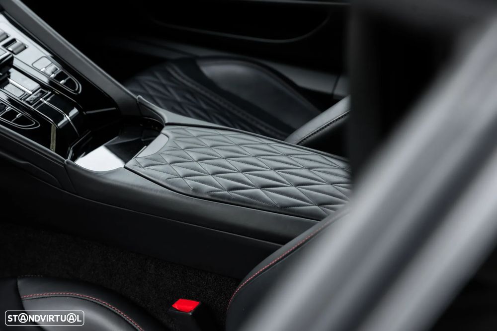 Aston Martin DB12 Coupé V8 Auto - 21