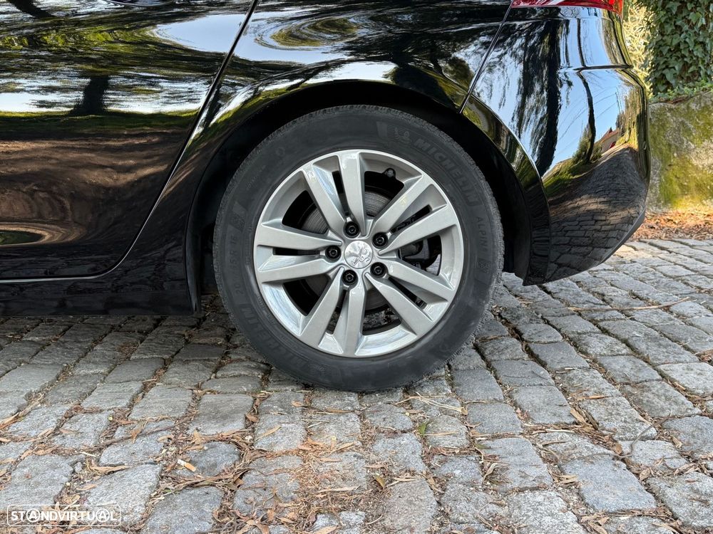 Peugeot 308 1.2 PureTech Allure EAT8 - 9