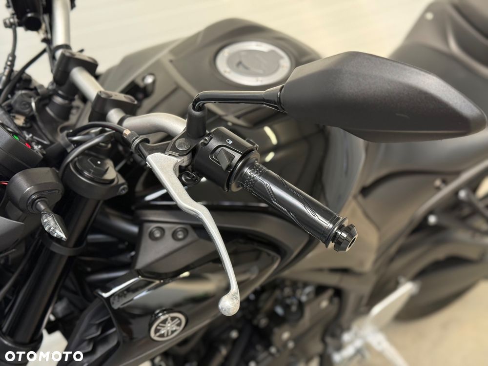 Yamaha MT - 27