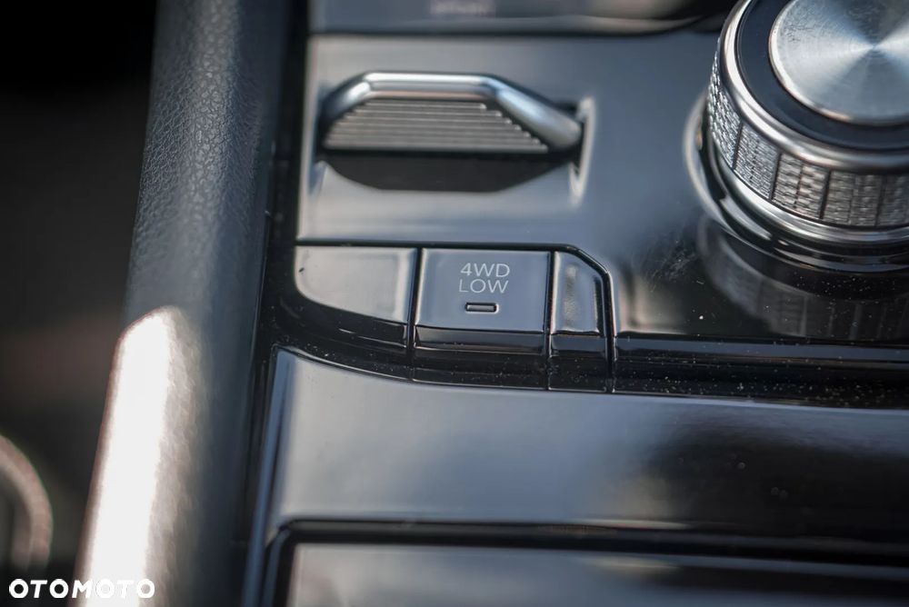 Jeep Grand Cherokee - 19