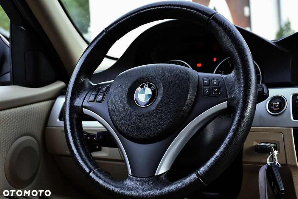 BMW Seria 3 320i Edition Sport - 19