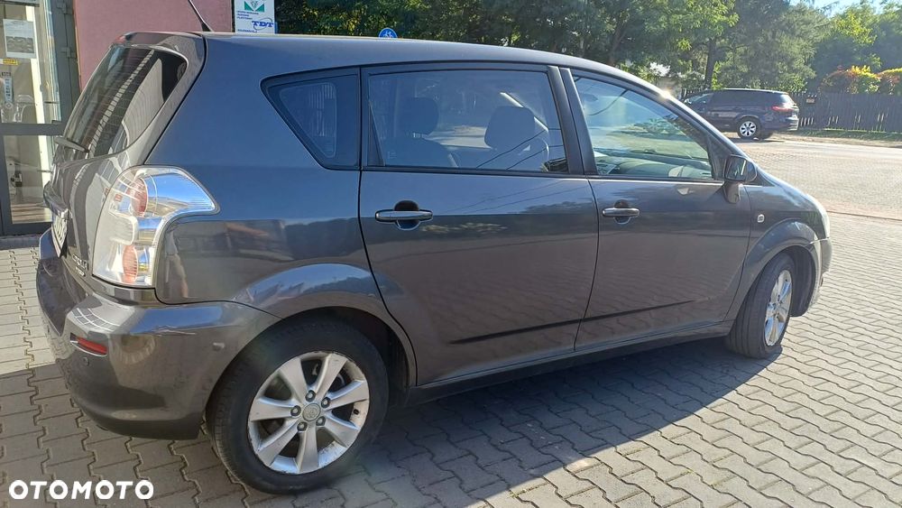 Toyota Corolla Verso 2.2 D-4D Sol - 2