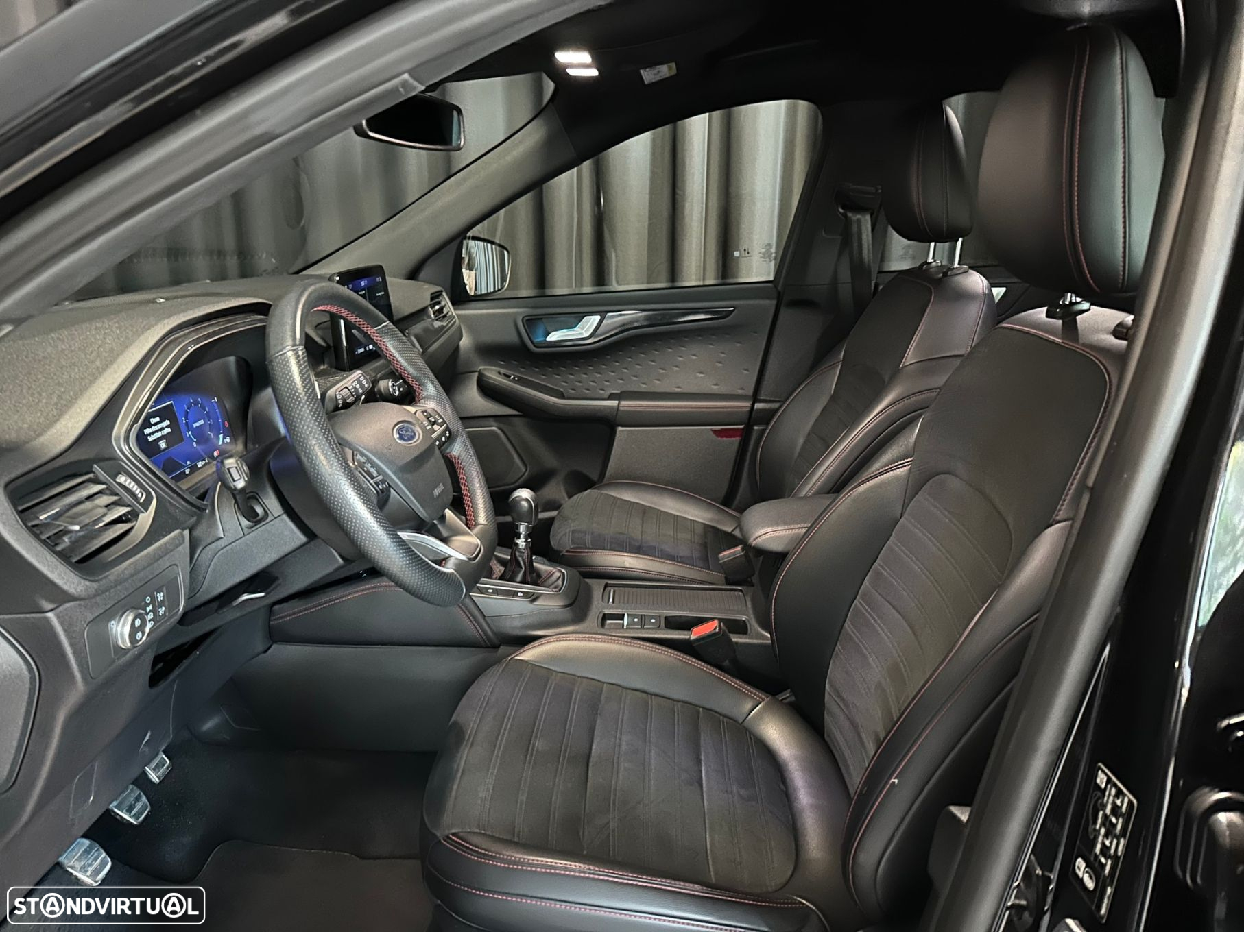 Ford Kuga 1.5 EcoBoost ST-Line X - 8
