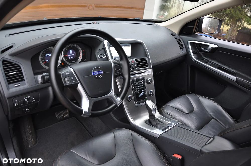 Volvo XC 60 D4 AWD Geartronic Summum - 17