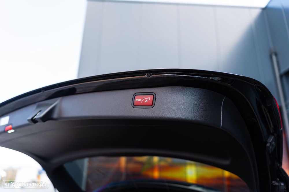 Mercedes-Benz C 300 e AMG Line - 33