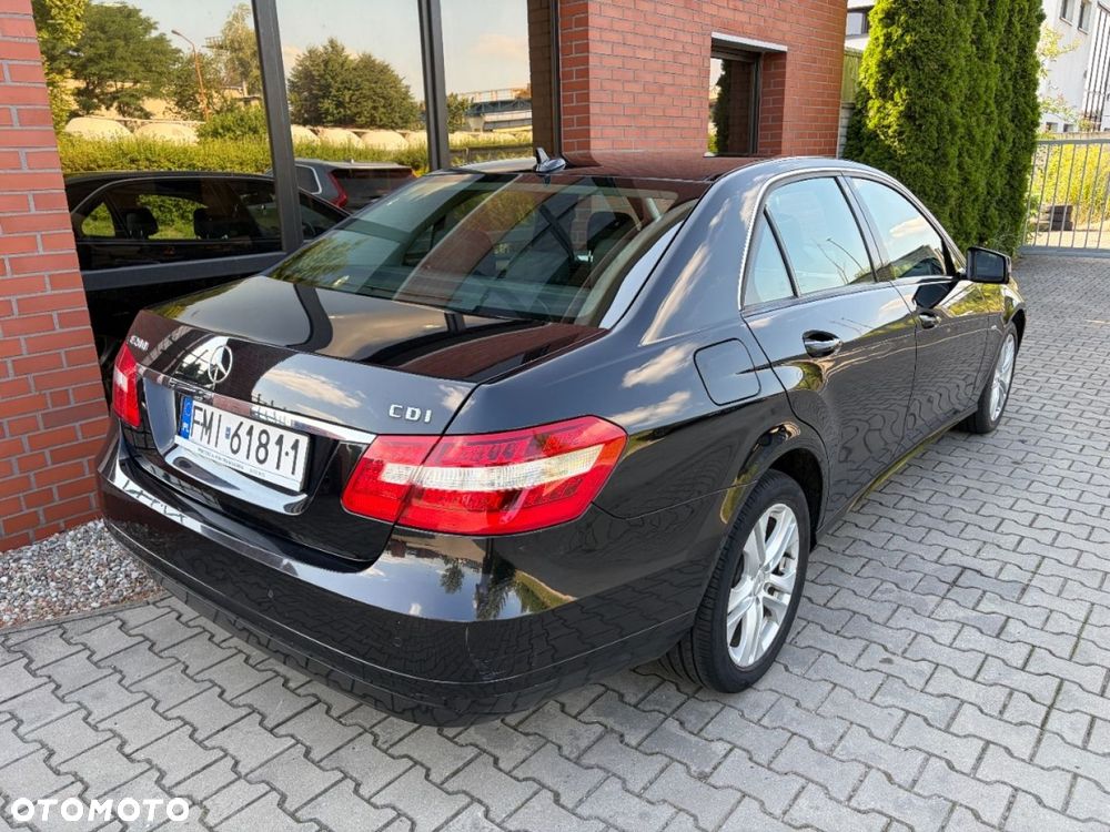 Mercedes-Benz Klasa E 200 CDI DPF BlueEFFICIENCY 7G-TRONIC - 3
