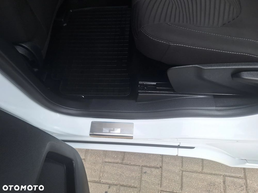 Ford S-Max - 26