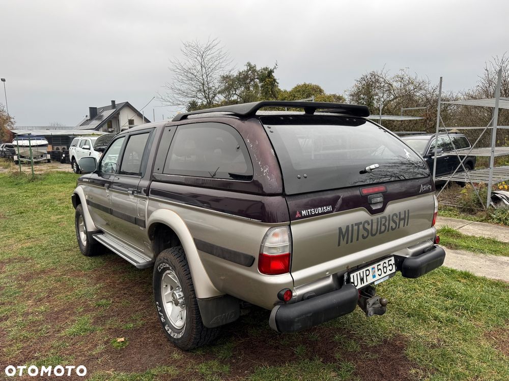 Mitsubishi L200 2004 photo 2