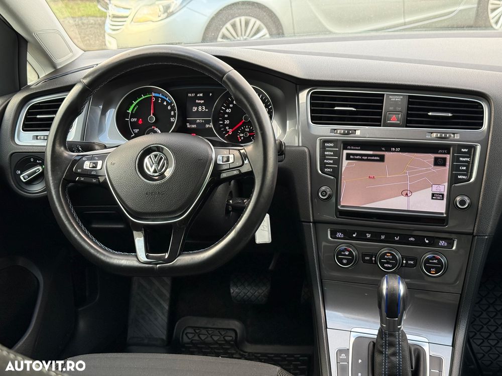 Volkswagen e-Golf - 6