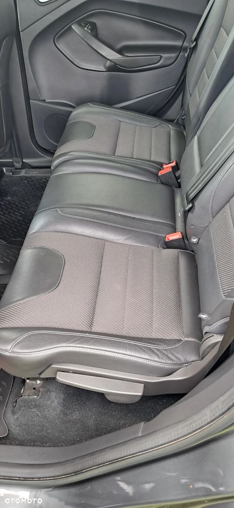 Ford Kuga 2.0 TDCi 4x4 Titanium - 28