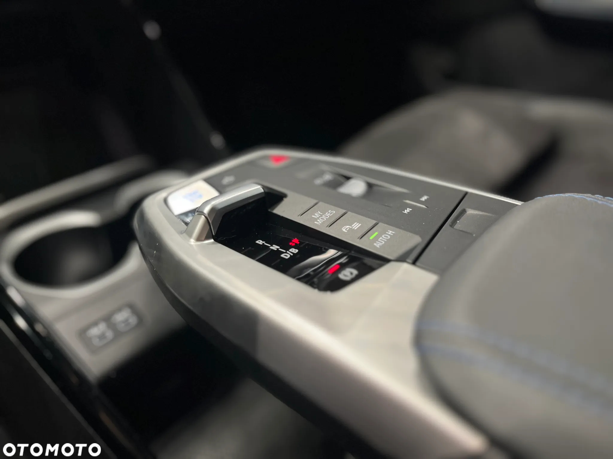 BMW iX1 xDrive30 66.5kWh - 12