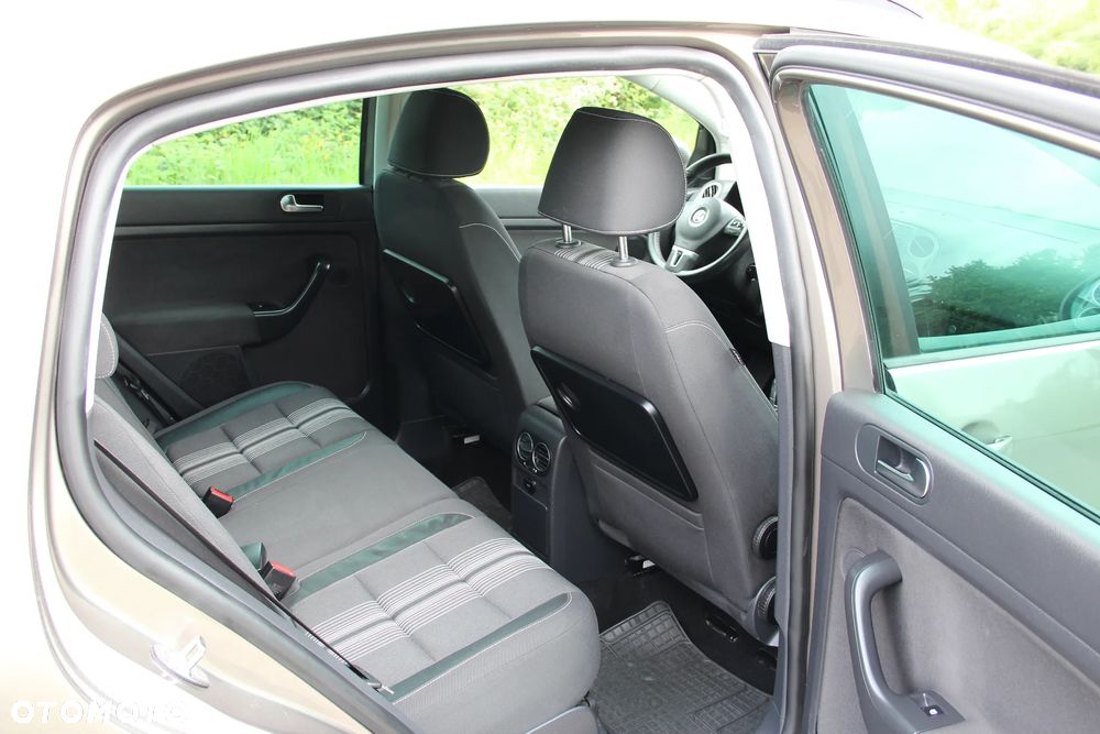 Volkswagen Golf Plus 1.6 TDI DPF DSG MATCH - 21