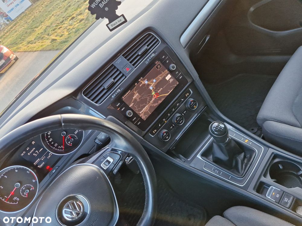 Volkswagen Golf - 21