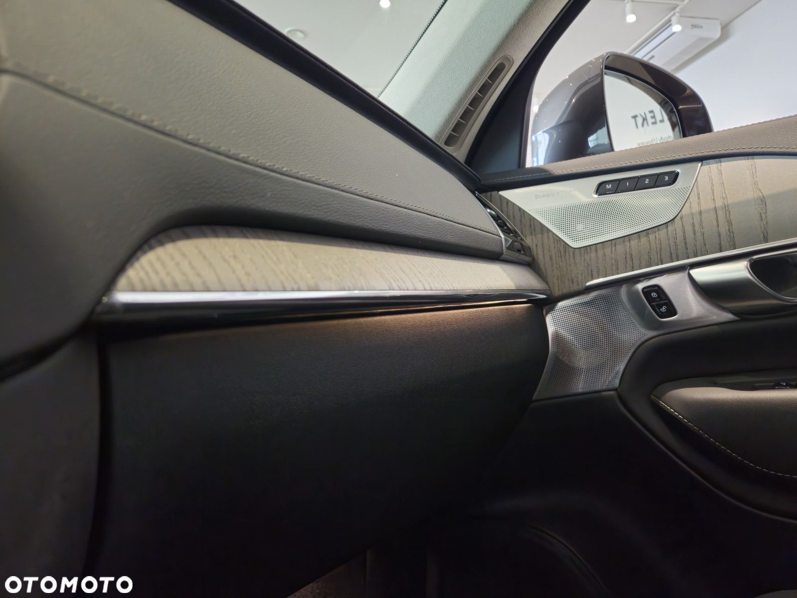 Volvo XC 90 - 36
