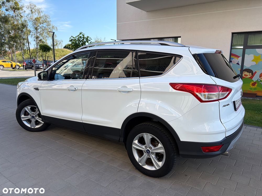 Ford Kuga 1.5 EcoBoost 2x4 Titanium - 4