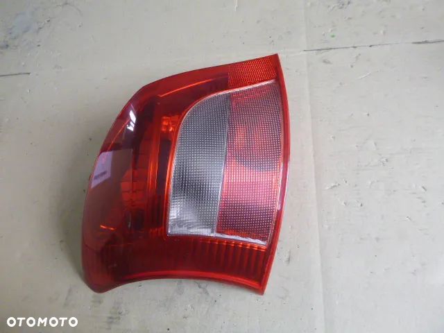 LAMPA LEWY TYŁ LEWA TYLNA TOYOTA YARIS II 5D 05-09 - 14