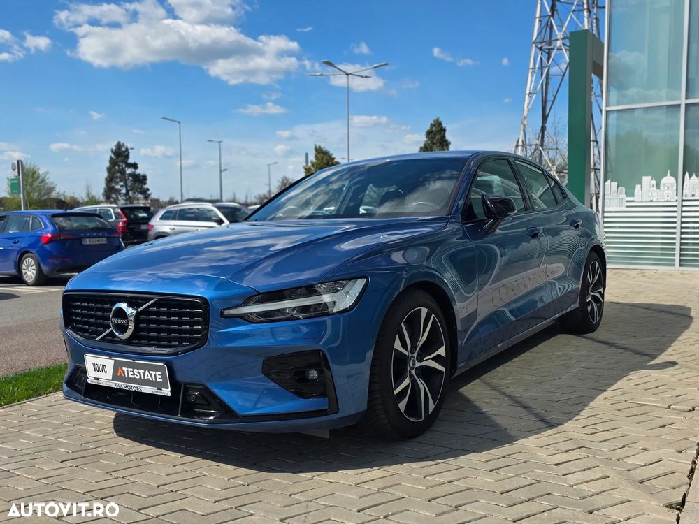 Volvo S60 B4 MHEV AT Plus Dark - 2
