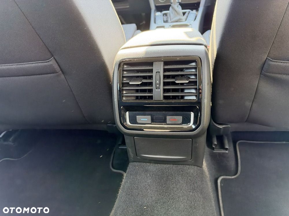Volkswagen Passat - 18