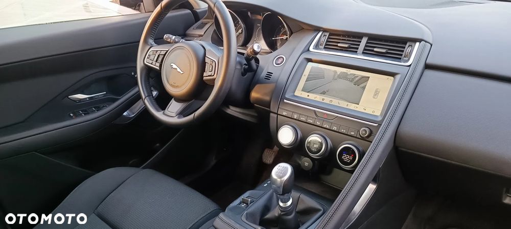 Jaguar E-Pace D150 S - 8