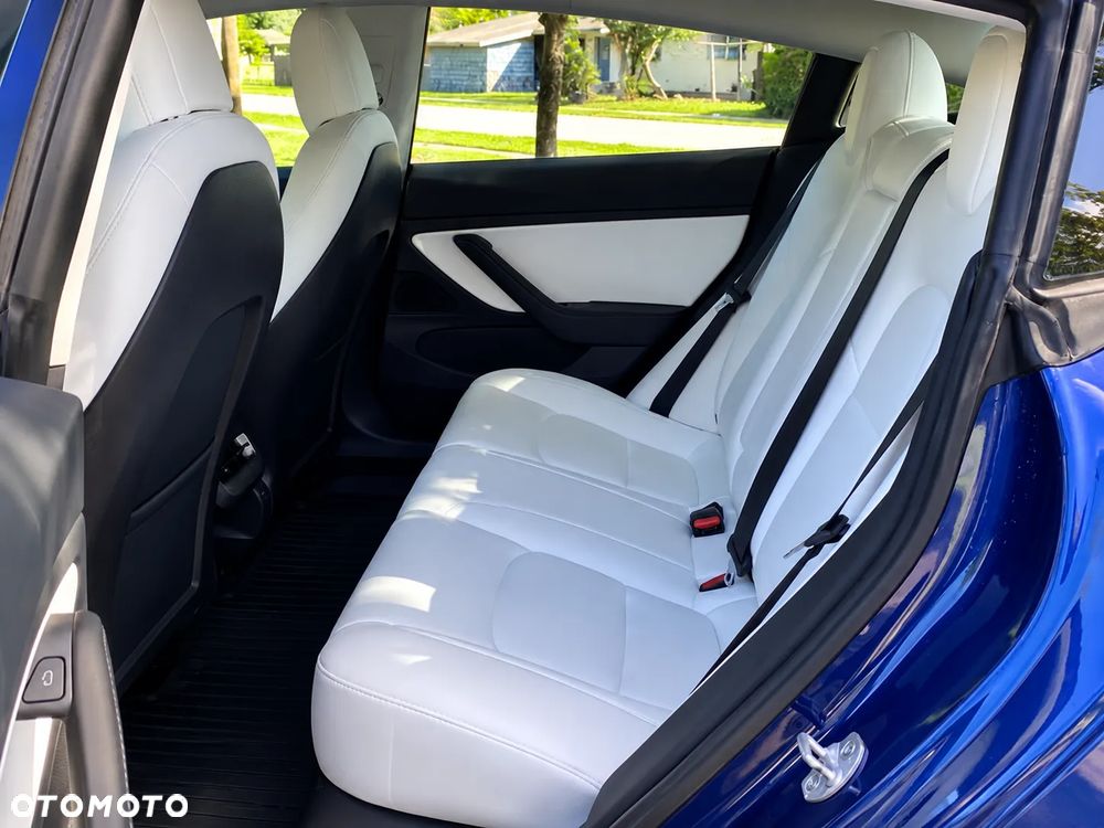 Tesla Model 3 Langstreckenbatterie Allradantrieb Dual Motor Performance - 18