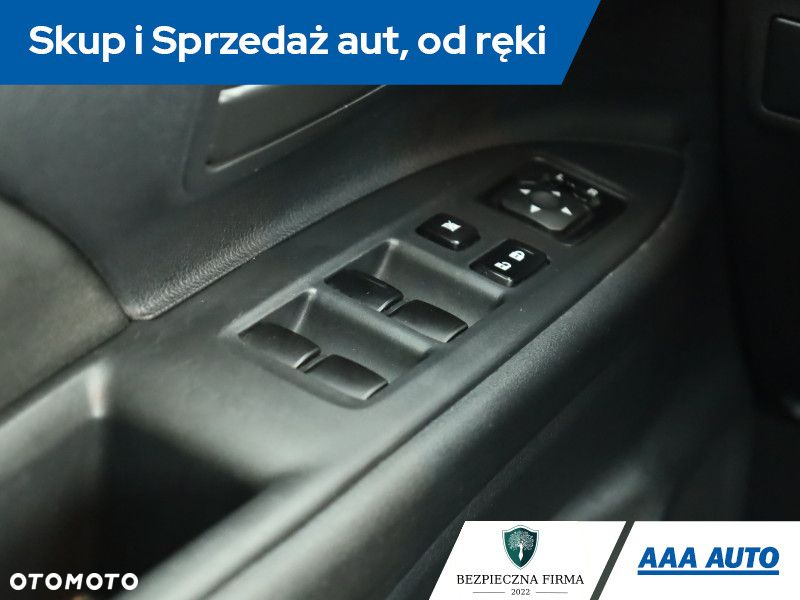 Mitsubishi Outlander - 14