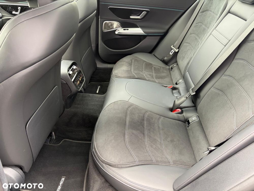 Mercedes-Benz Klasa E 300 de PHEV 4-Matic AMG 9G-Tronic - 21
