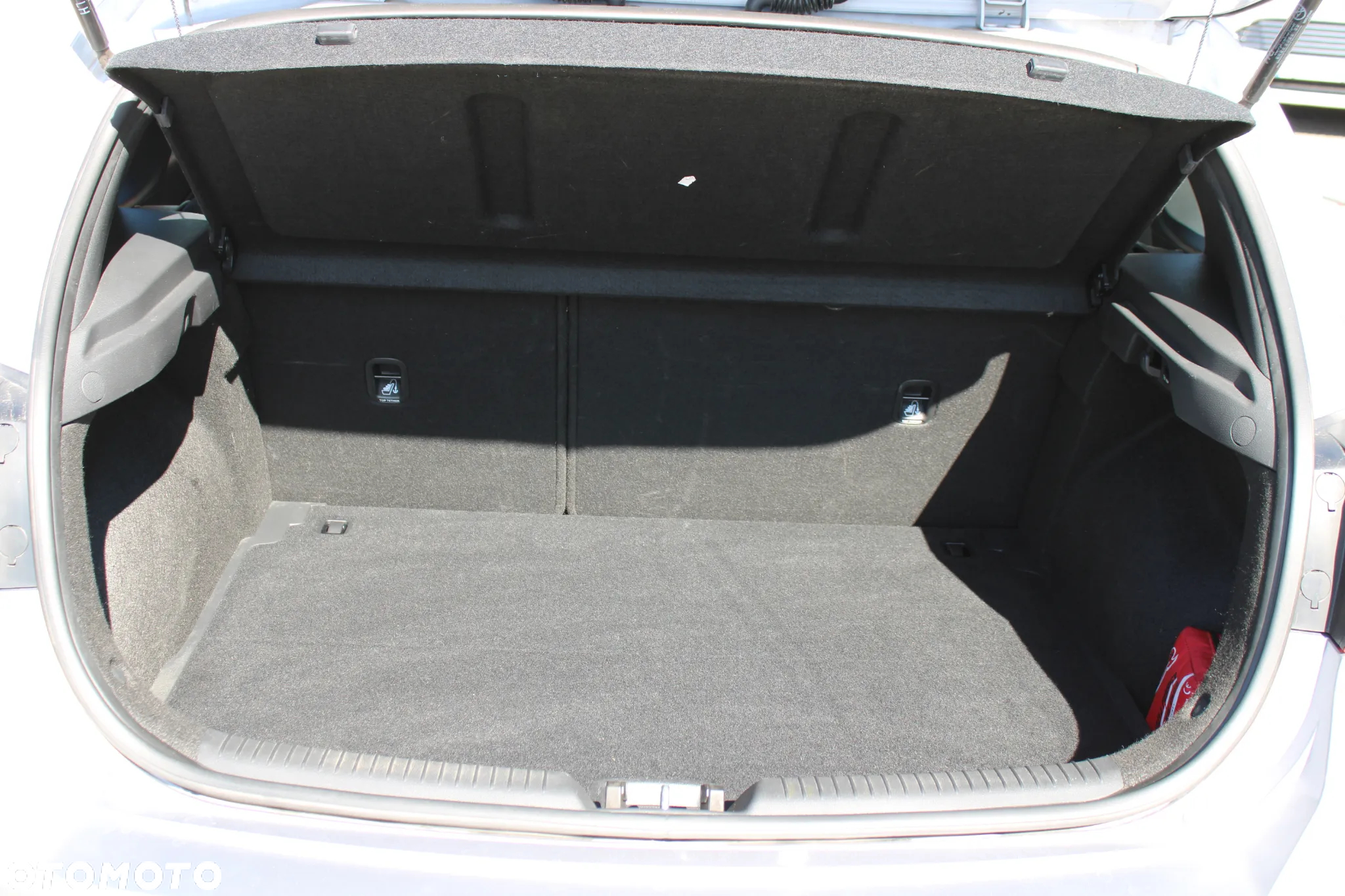 Hyundai i30 1.5 DPI Classic + - 31