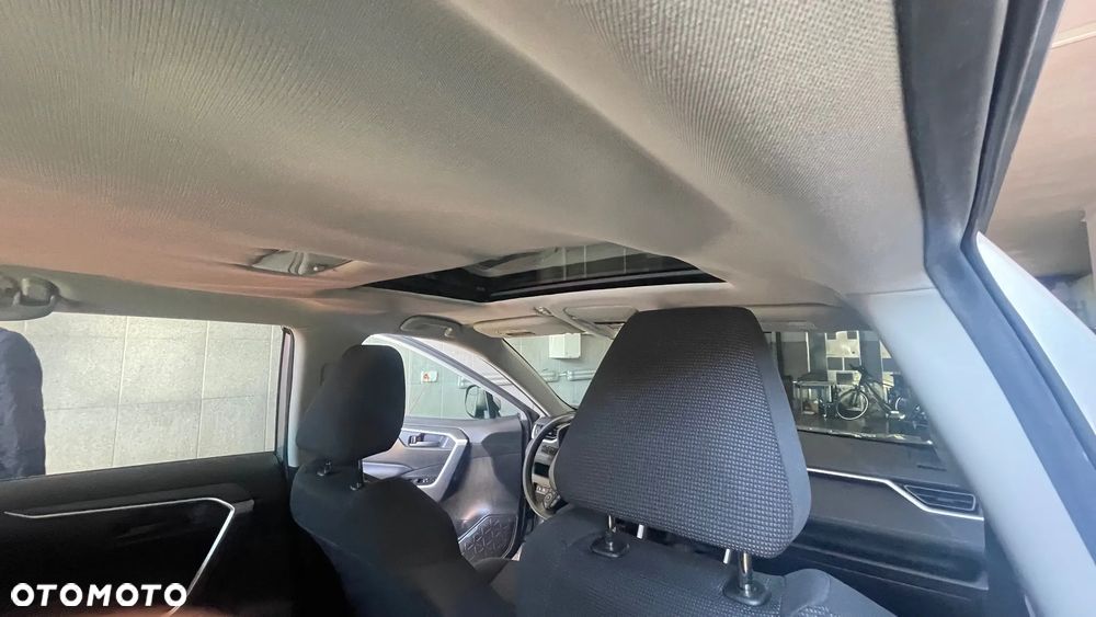 Toyota RAV4 - 9