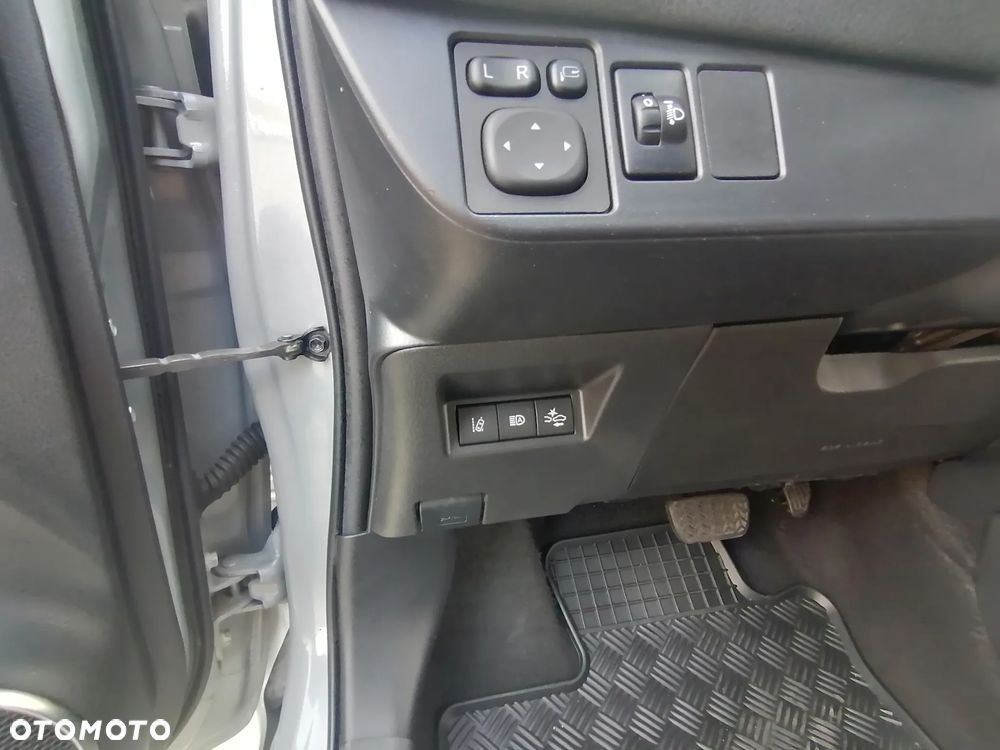 Toyota Yaris Hybrid 1.5 VVT-i - 27