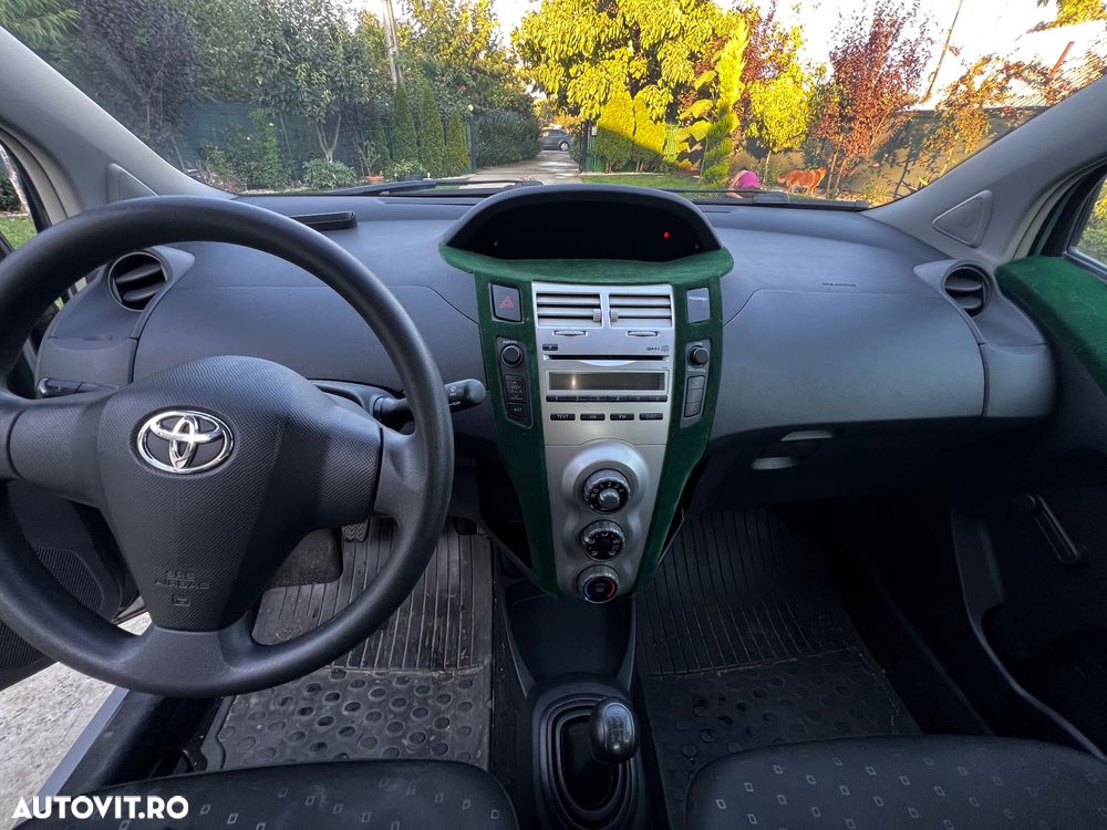 Toyota Yaris 1.0 Terra - 8