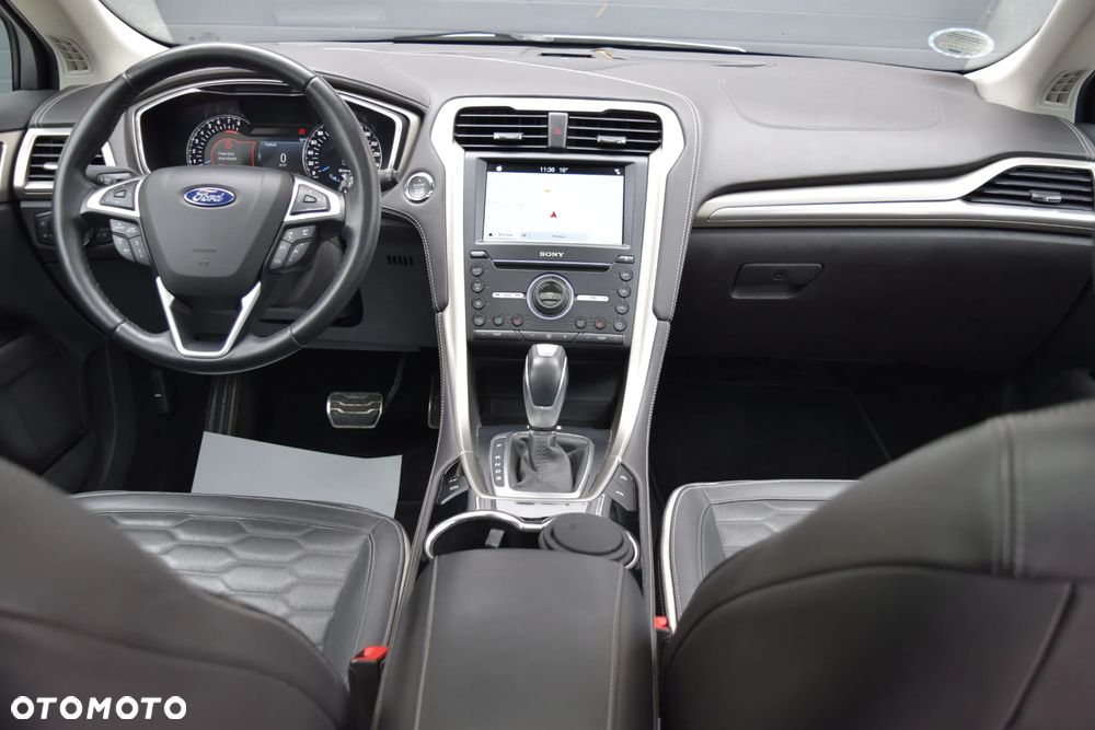 Ford Mondeo 2.0 EcoBoost STart-Stopp Autom Vignale - 37