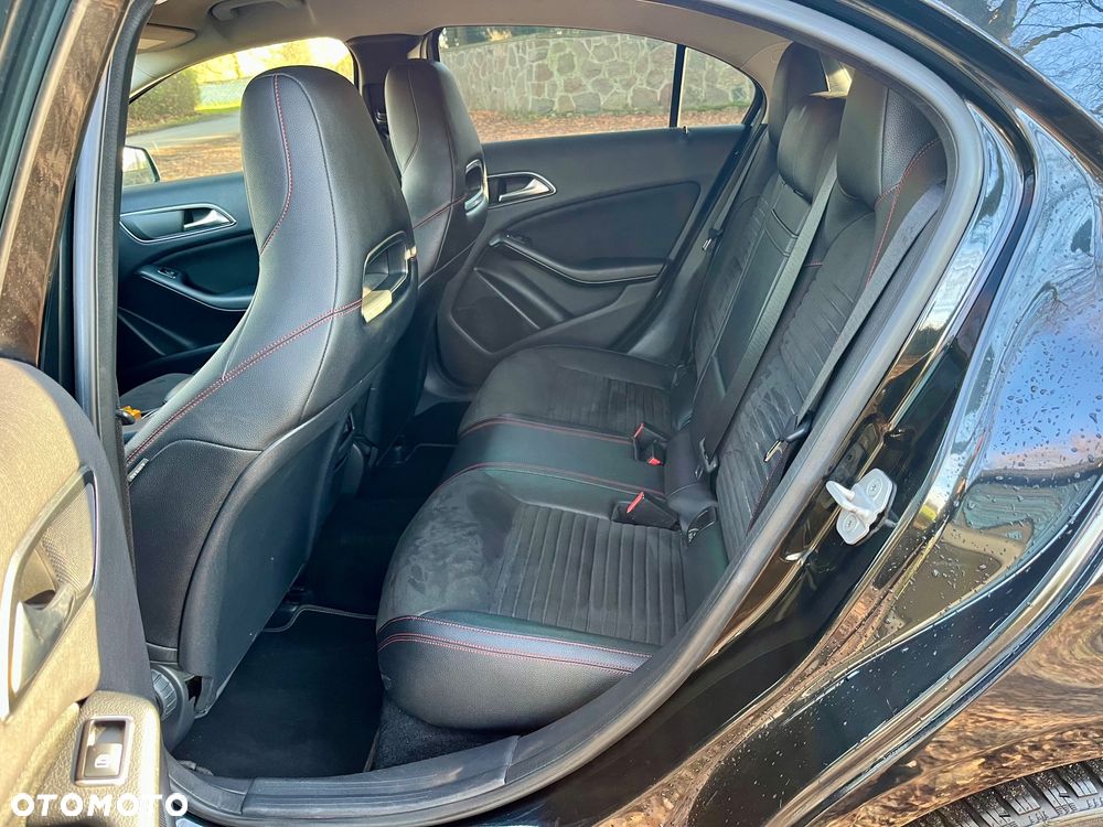 Mercedes-Benz Klasa A 180 d BlueEffICIENCY Edition Style - 11